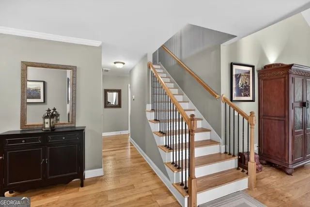 a black and white photo of a living room