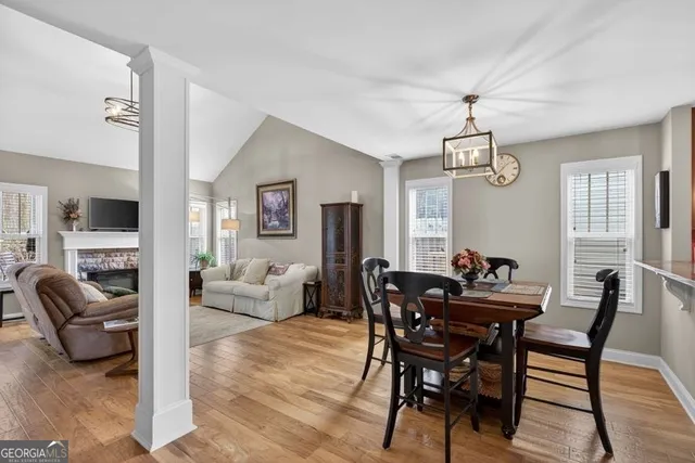 a view of a livingroom and dining room