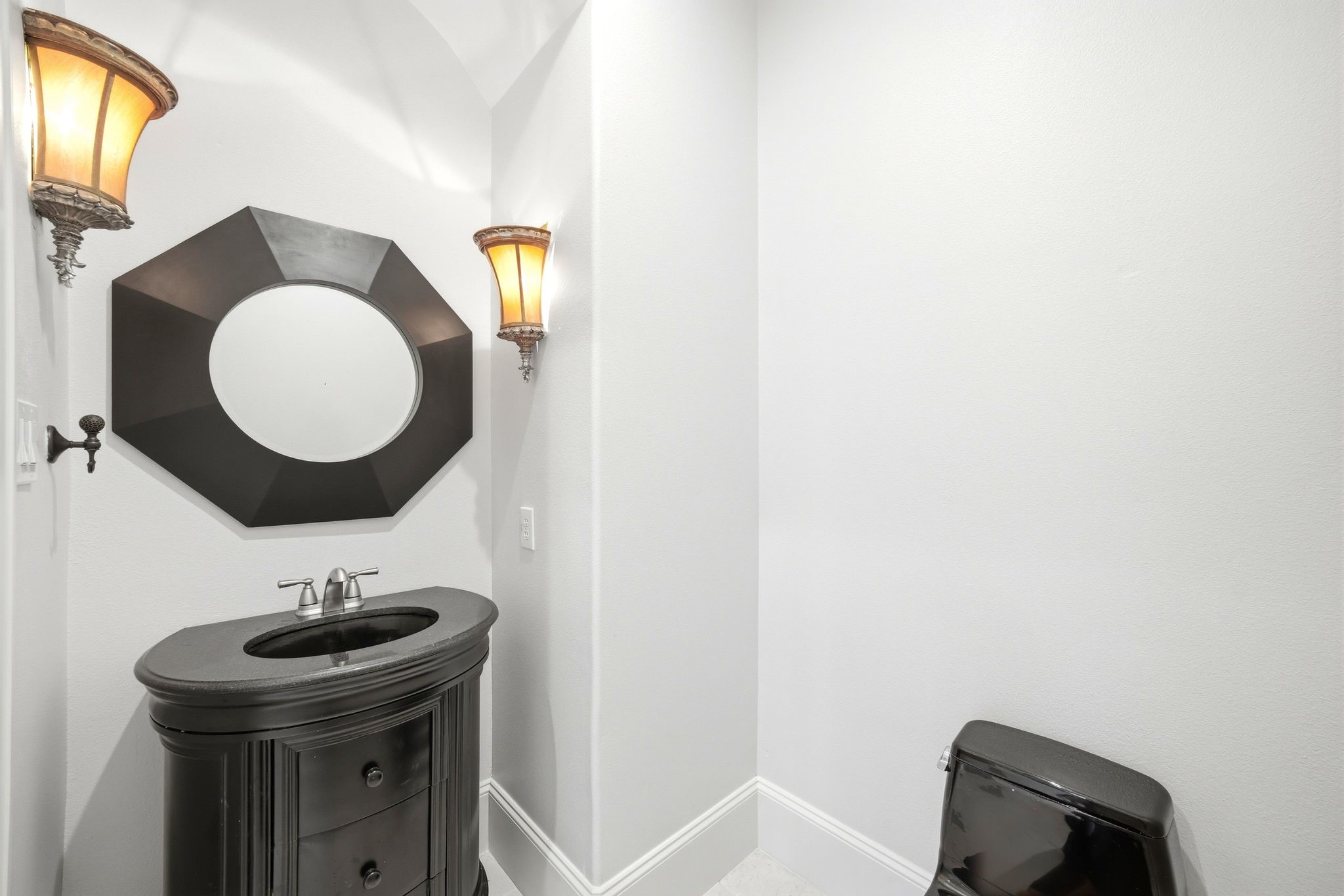 27414 South Rondelet Drive Spring, TX 77386 - Photo 20 of 50 Downstairs half bath. Conveniently located off foyer