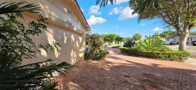 $1,199,000 | 14545 Southwest 75th Street, Miami, FL 33183