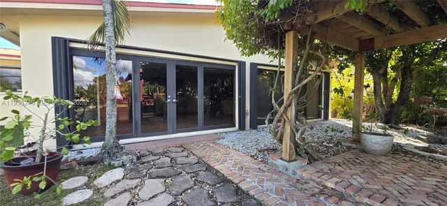 $1,199,000 | 14545 Southwest 75th Street, Miami, FL 33183