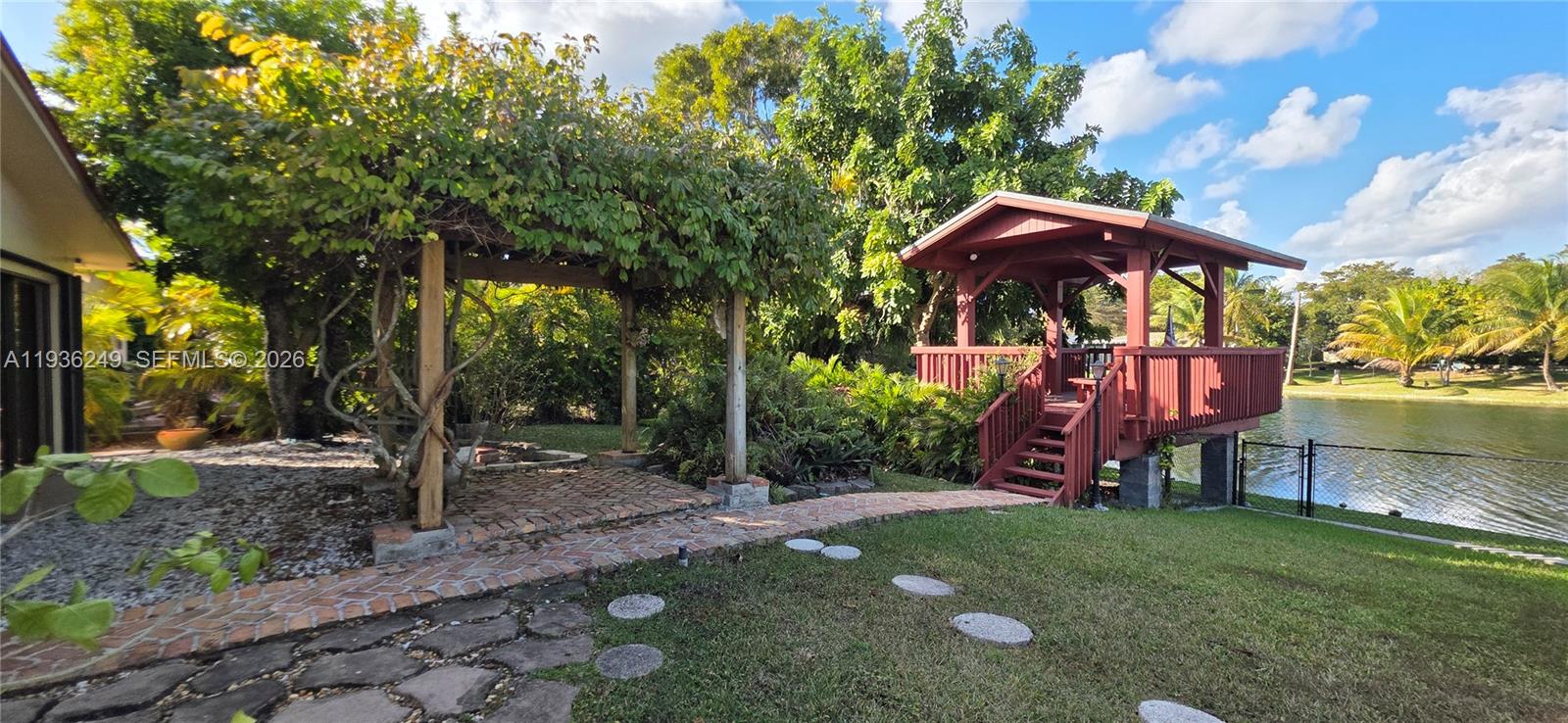 14545 Southwest 75th Street Miami, FL 33183 - Photo 25 of 33