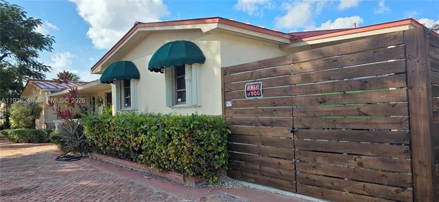 $1,199,000 | 14545 Southwest 75th Street, Miami, FL 33183