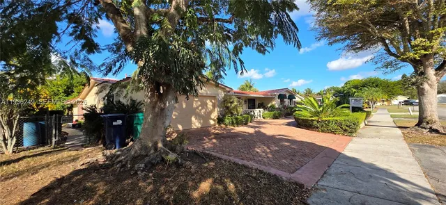 $1,199,000 | 14545 Southwest 75th Street, Miami, FL 33183