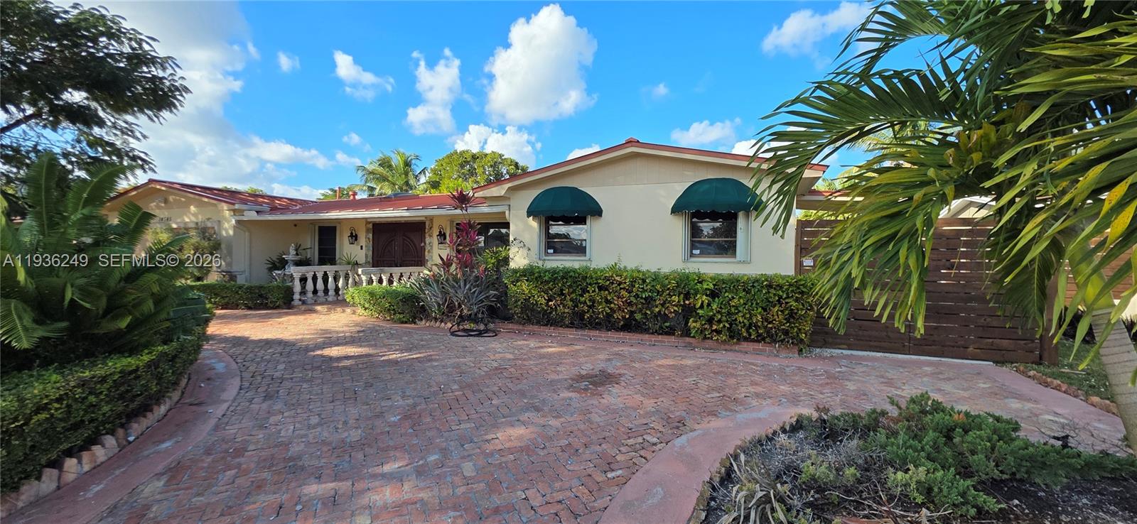 14545 Southwest 75th Street Miami, FL 33183 - Photo 7 of 33