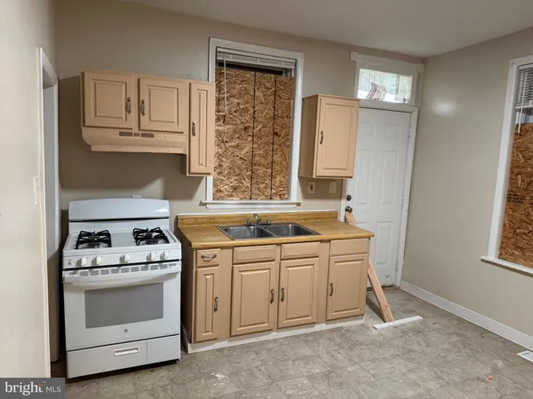 $225,000 | 1405 West 2nd Street, Wilmington, DE 19805