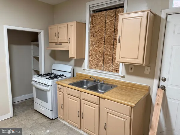 $225,000 | 1405 West 2nd Street, Wilmington, DE 19805