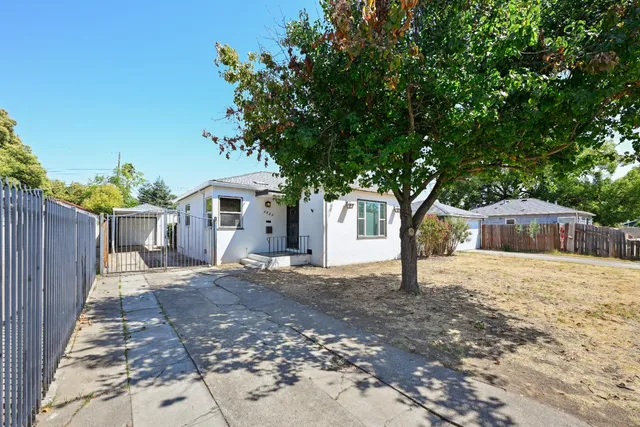 $339,900 | 3829 39th Street, Sacramento, CA 95820
