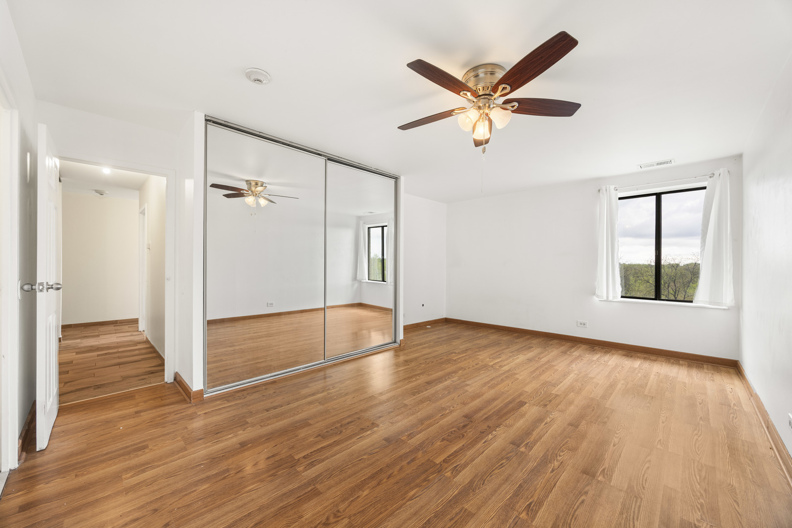 425 Walnut Creek Road, Unit 1608 Lisle, IL 60532 - Photo 13 of 22 Gallery Image 13