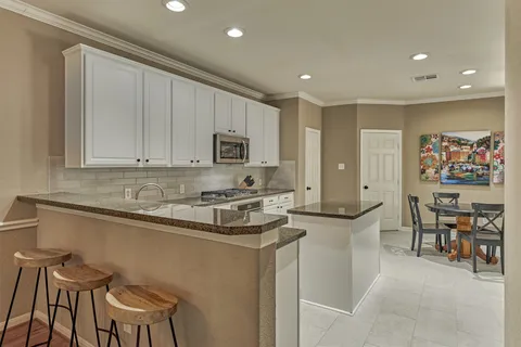 $3,500 | 15 Cobble Gate Place, The Woodlands, TX 77381