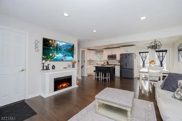 $645,000 | 13 Bartle Road, Somerset, NJ 08873