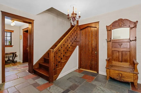 $2,250,000 | 764 Hammond Street, Brookline, MA 02467