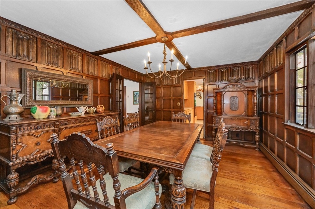 764 Hammond Street Brookline, MA 02467 - Photo 10 of 32