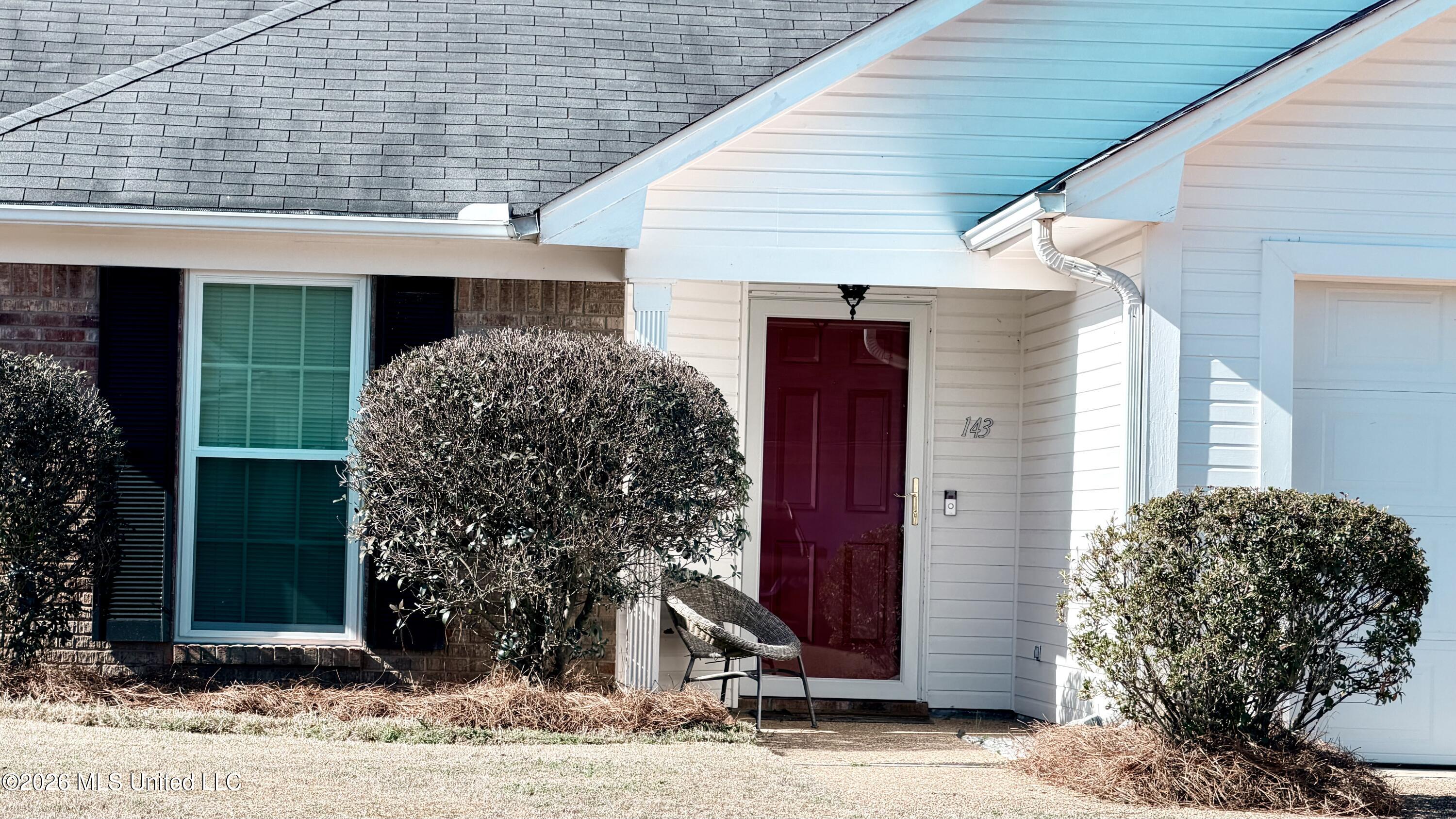 143 Azalea Circle Madison, MS 39110 - Photo 2 of 18 IMG_0059