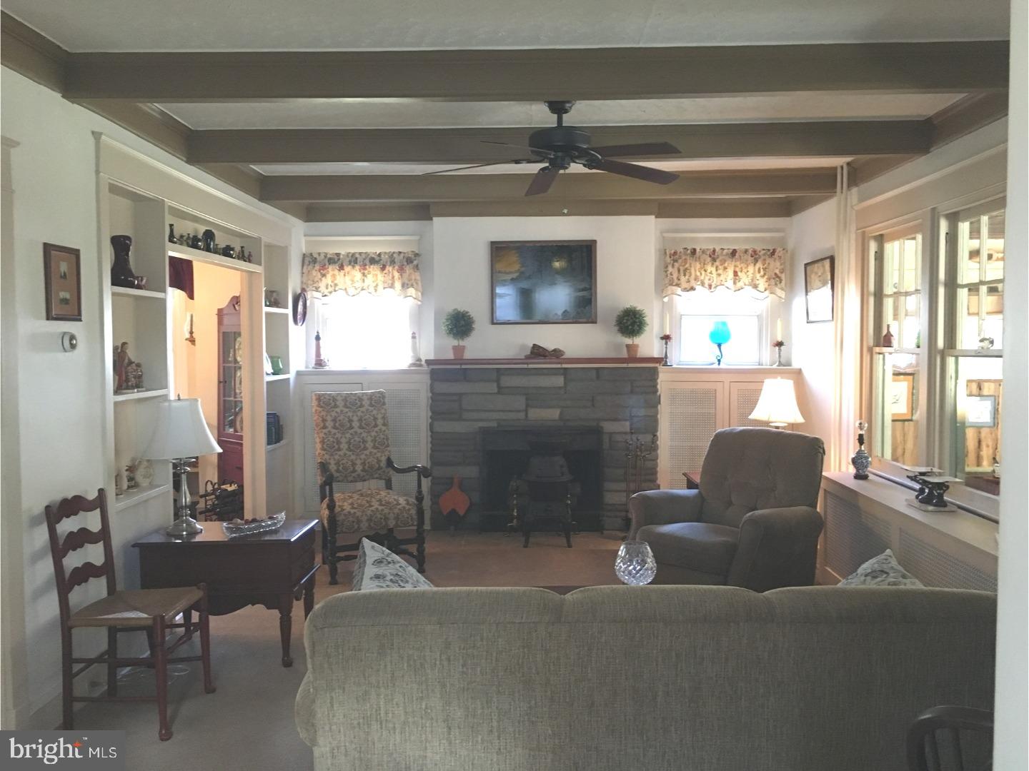 508 South Old Middletown Road Media, PA 19063 - Photo 12 of 25 Living Room