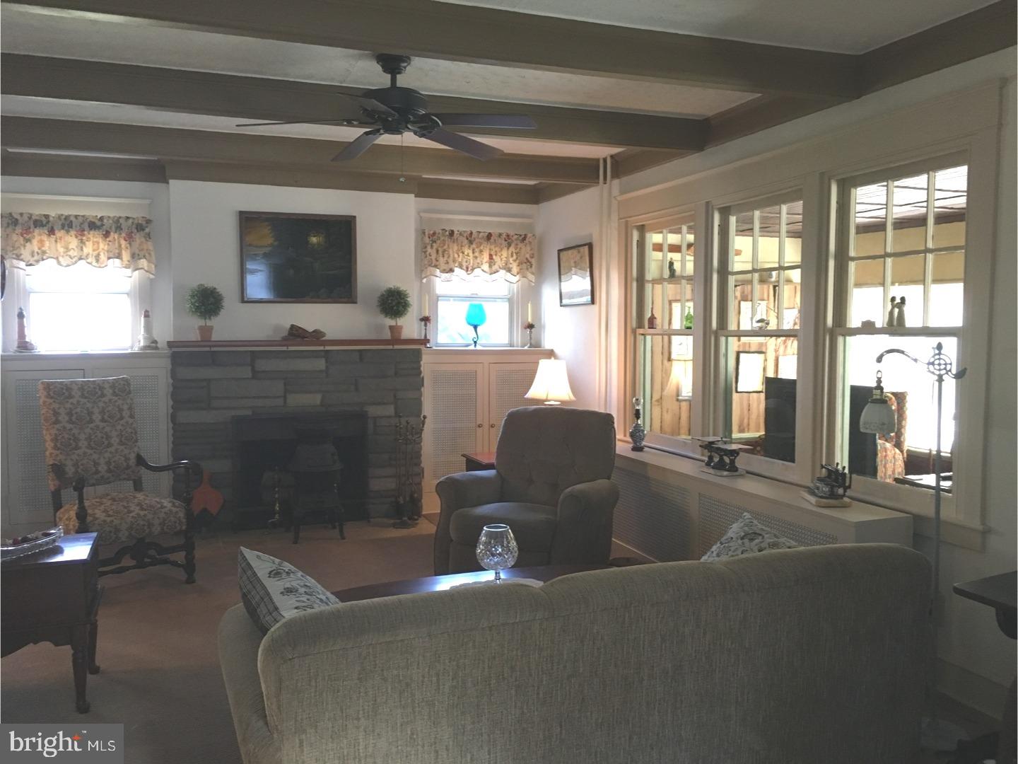508 South Old Middletown Road Media, PA 19063 - Photo 13 of 25 Living Room