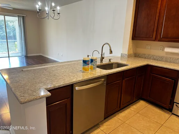 $1,995 | 4221 Marblewood Lane, Jacksonville, FL 32216