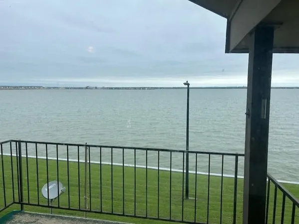 $1,200 | 4610 Chaha Road, Unit 206, Garland, TX 75043