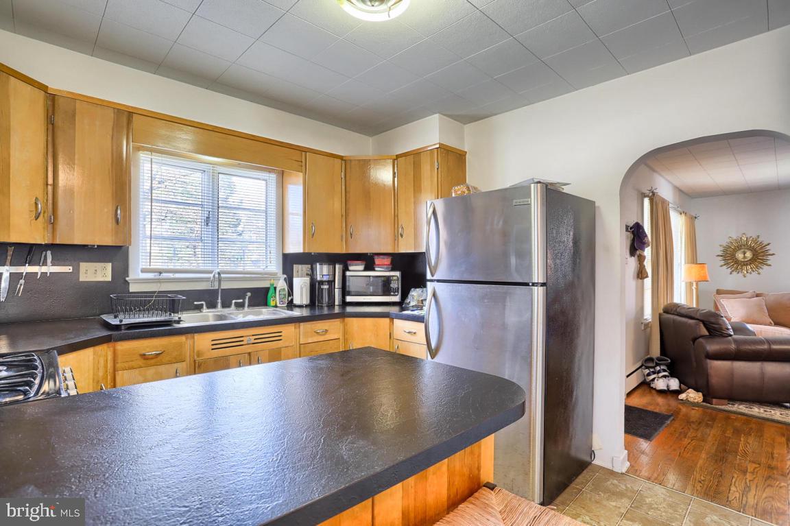 325 Laurel Avenue Lititz, PA 17543 - Photo 5 of 17 Gallery Image 5