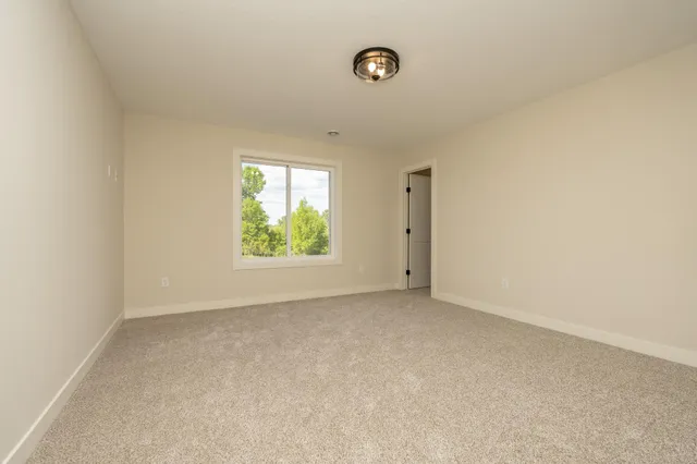 $929,900 | 2236 Payten Lane, Jordan, MN 55352