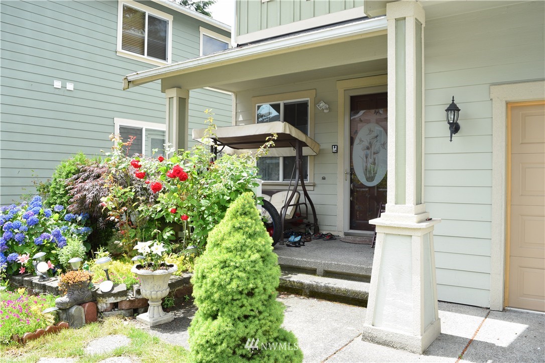 17805 110th Place Southeast Renton, WA 98055 - Photo 2 of 23 Gallery Image 2