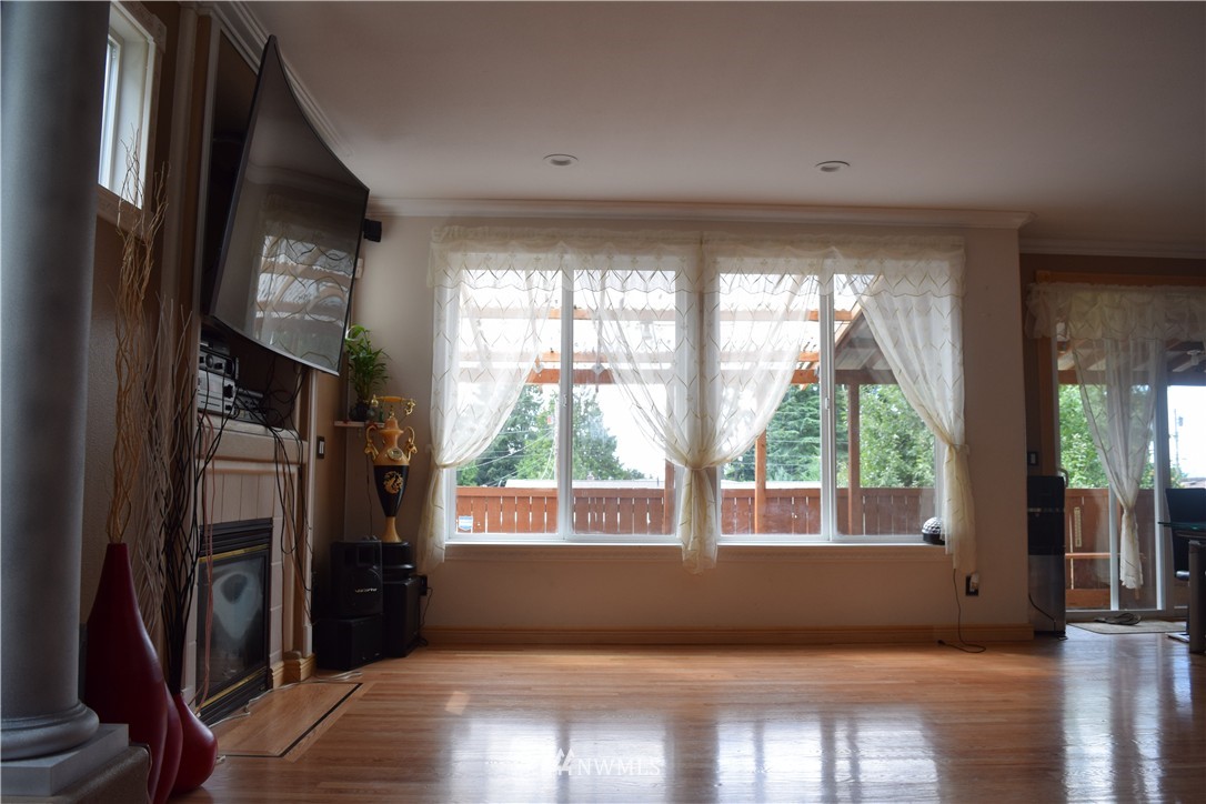 17805 110th Place Southeast Renton, WA 98055 - Photo 19 of 23 Gallery Image 19