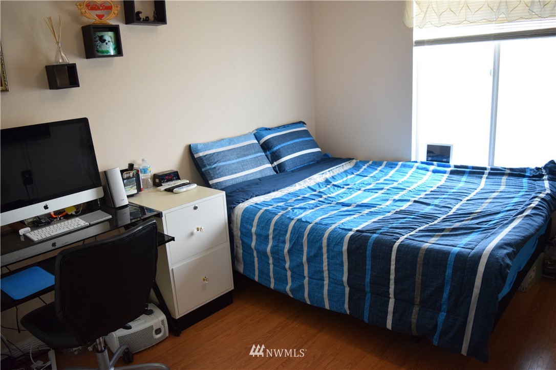17805 110th Place Southeast Renton, WA 98055 - Photo 8 of 23 Gallery Image 8