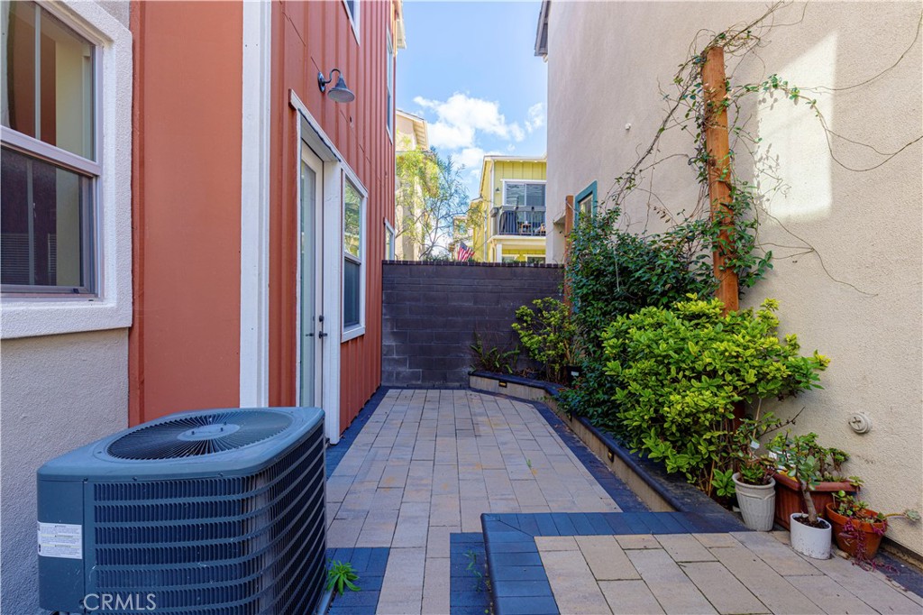 166 Natal Road Rancho Mission Viejo, CA 92694 - Photo 6 of 45 a backyard of a house with lots of green space