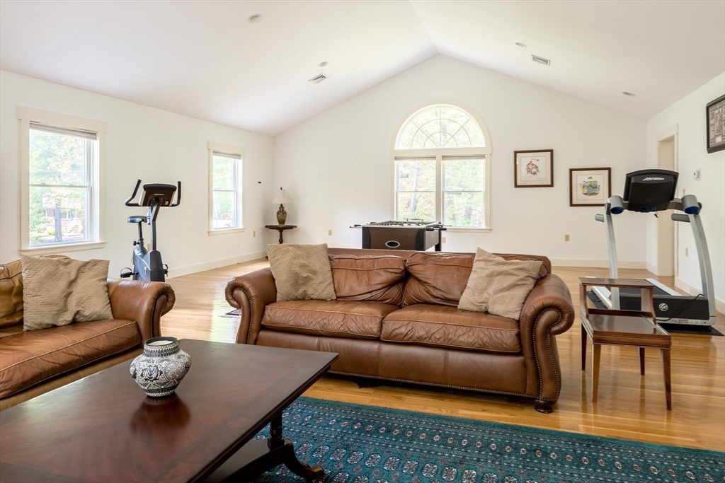 49 Plain Road Westford, MA 01886 - Photo 10 of 21 Gallery Image 10
