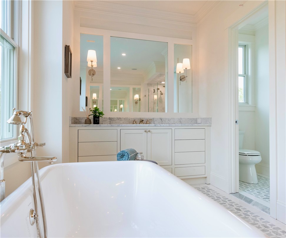 19 Sea Ridge Drive Narragansett, RI 02874 - Photo 17 of 41 Large soaking tub, water closet and separate sink areas
