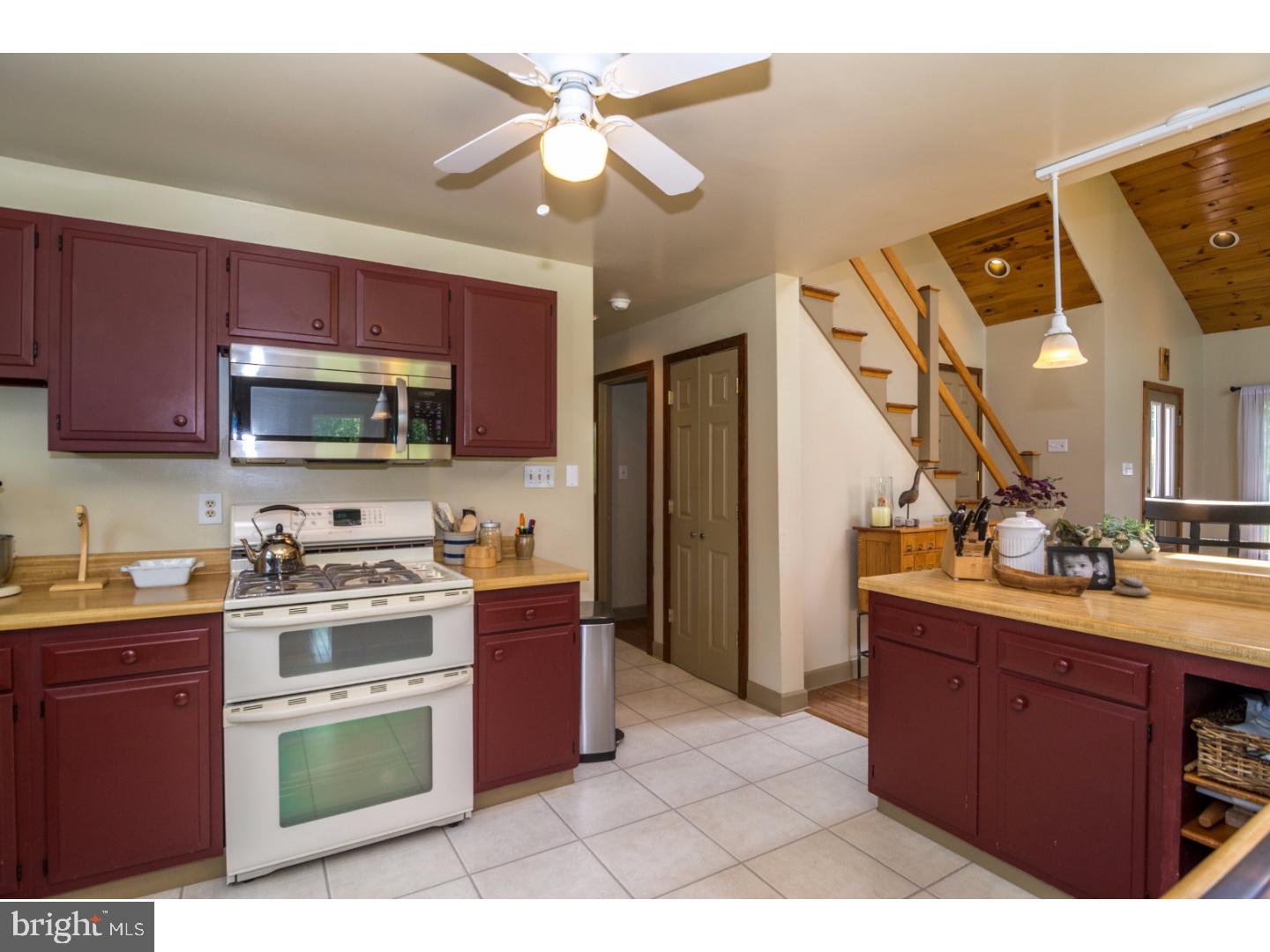 320 Frogtown Road Kintnersville, PA 18930 - Photo 14 of 22 Gallery Image 14