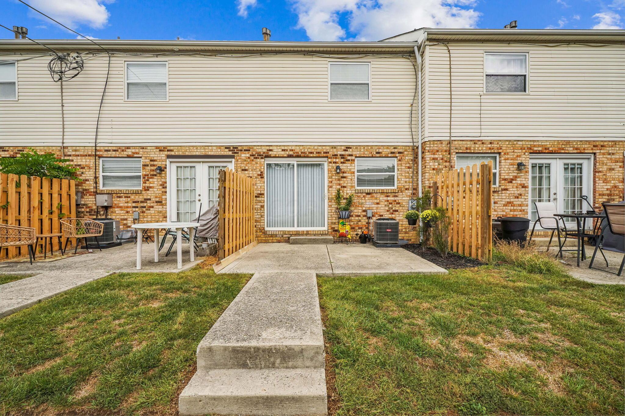 1227 Weybridge Road Columbus, OH 43220 - Photo 27 of 32 Rear View