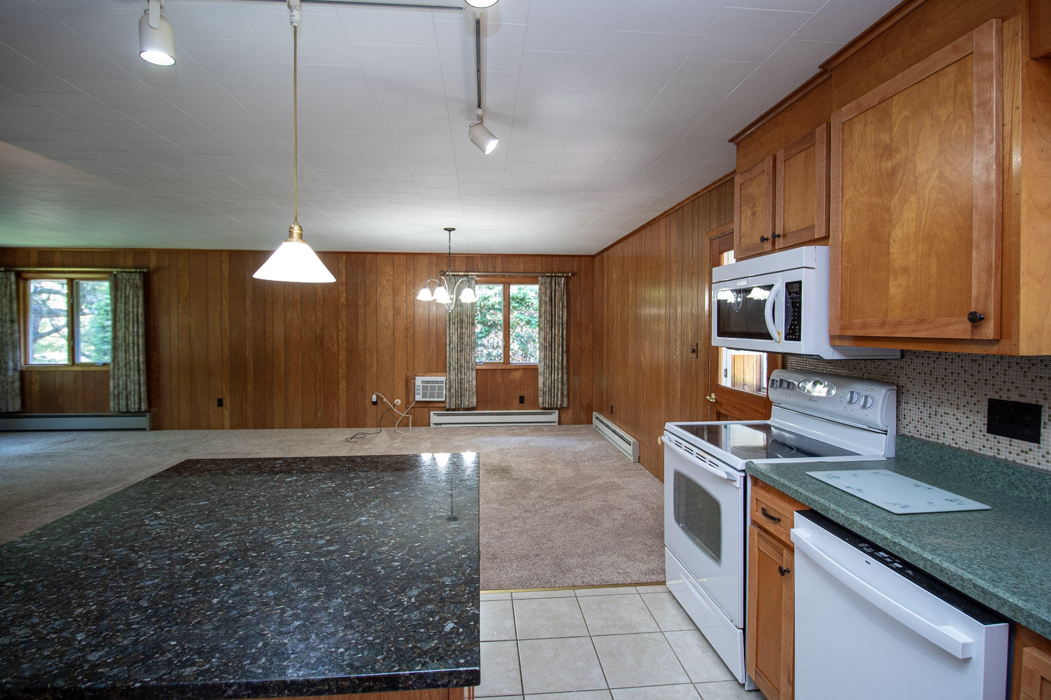 33 Addoms Street Plattsburgh, NY 12901 - Photo 6 of 34