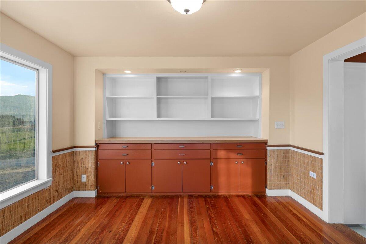 202 Pleasant View Talent, OR 97540 - Photo 22 of 65 Dingin3