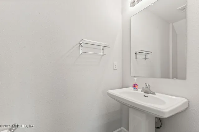 $2,000 | 8939 India Avenue, Jacksonville, FL 32211