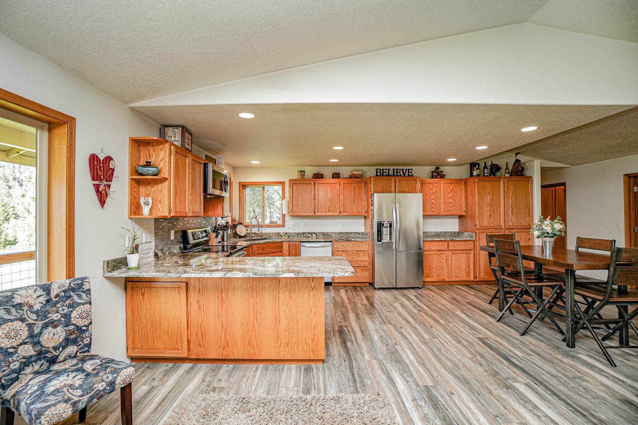 186 Felkner Road Grants Pass, OR 97527 - Photo 22 of 68 DSC09666
