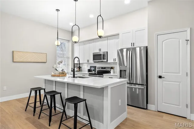 $380,000 | 3633 Nebraska Avenue, St. Louis, MO 63118