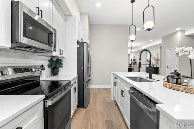 $380,000 | 3633 Nebraska Avenue, St. Louis, MO 63118