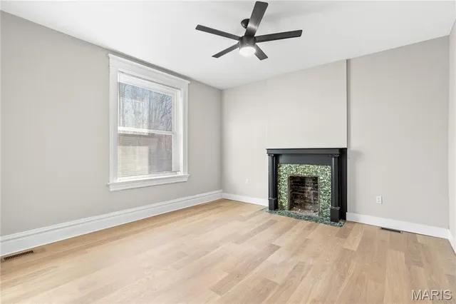 $380,000 | 3633 Nebraska Avenue, St. Louis, MO 63118