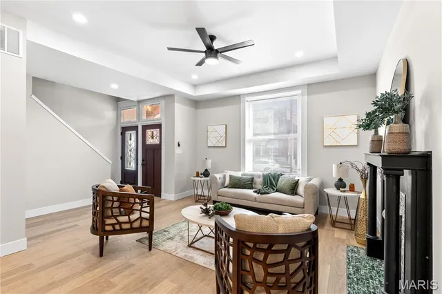 $380,000 | 3633 Nebraska Avenue, St. Louis, MO 63118