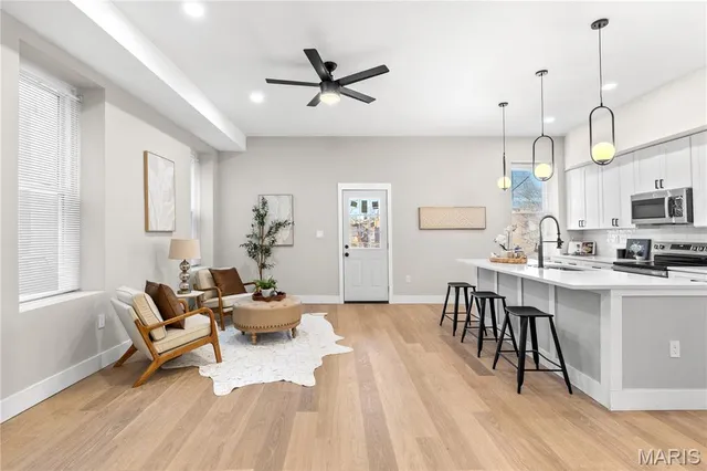 $380,000 | 3633 Nebraska Avenue, St. Louis, MO 63118