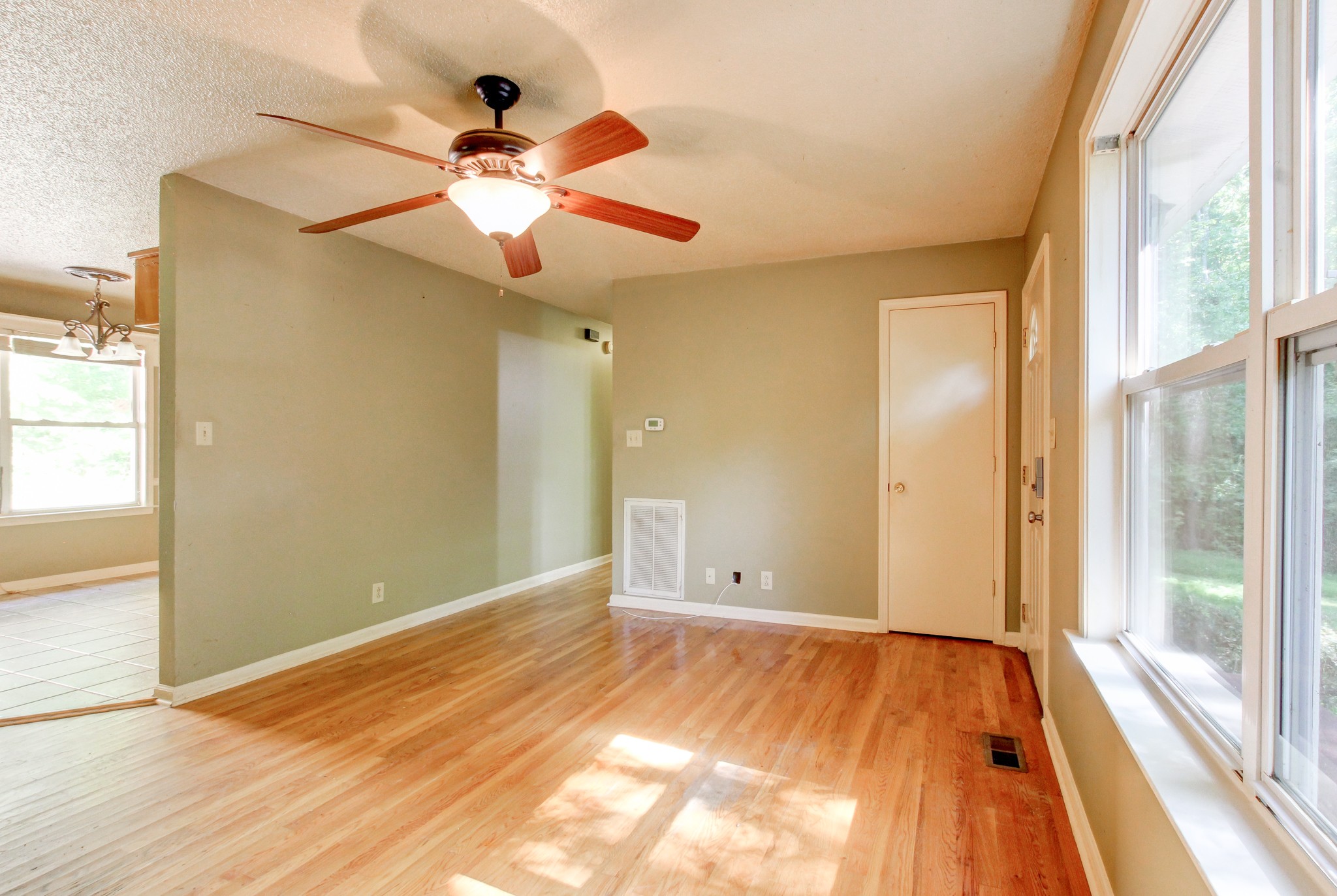 2092 Sanders Road Clarksville, TN 37043 - Photo 11 of 42 Gallery Image 11