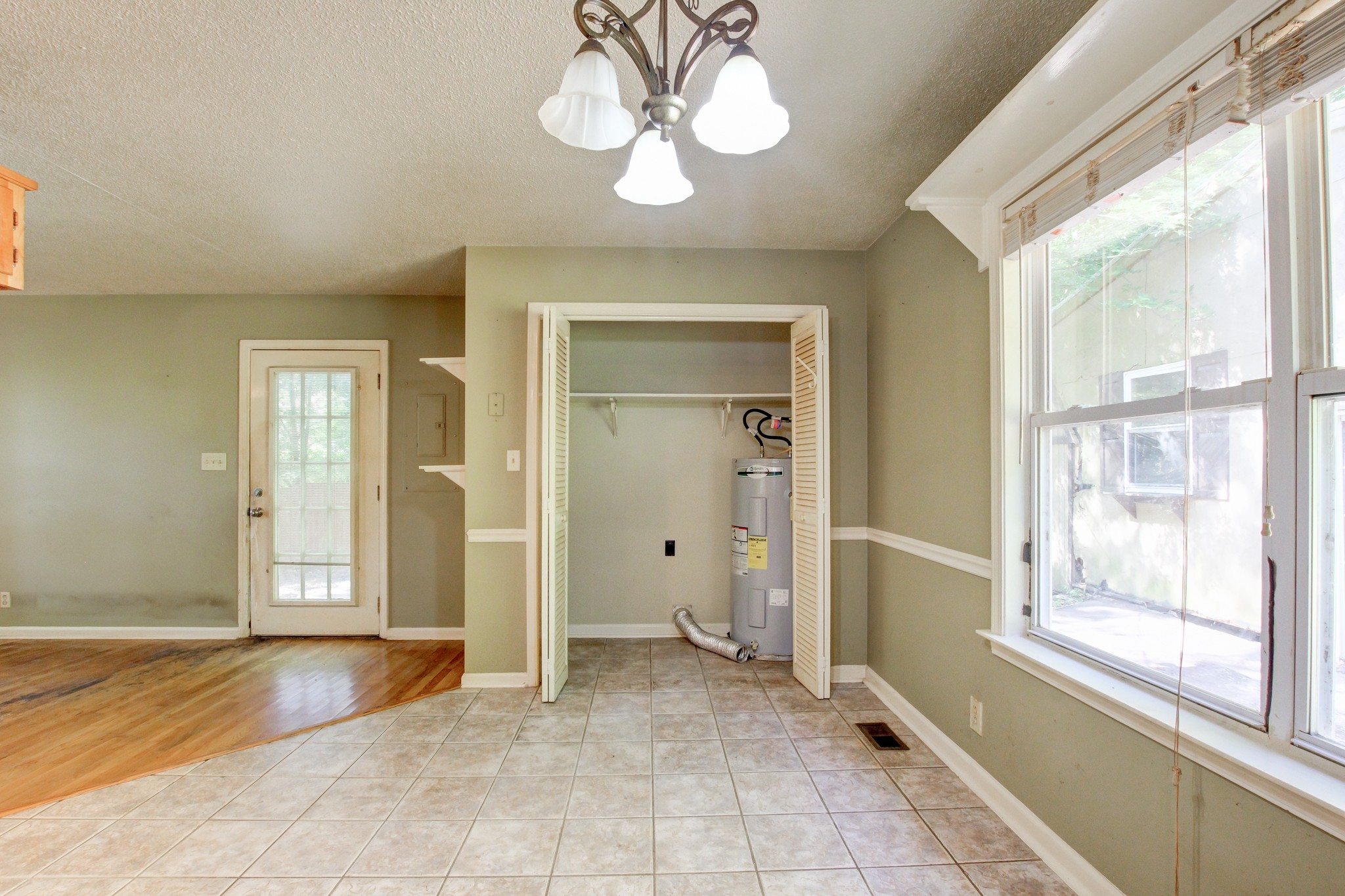 2092 Sanders Road Clarksville, TN 37043 - Photo 19 of 42 Gallery Image 19