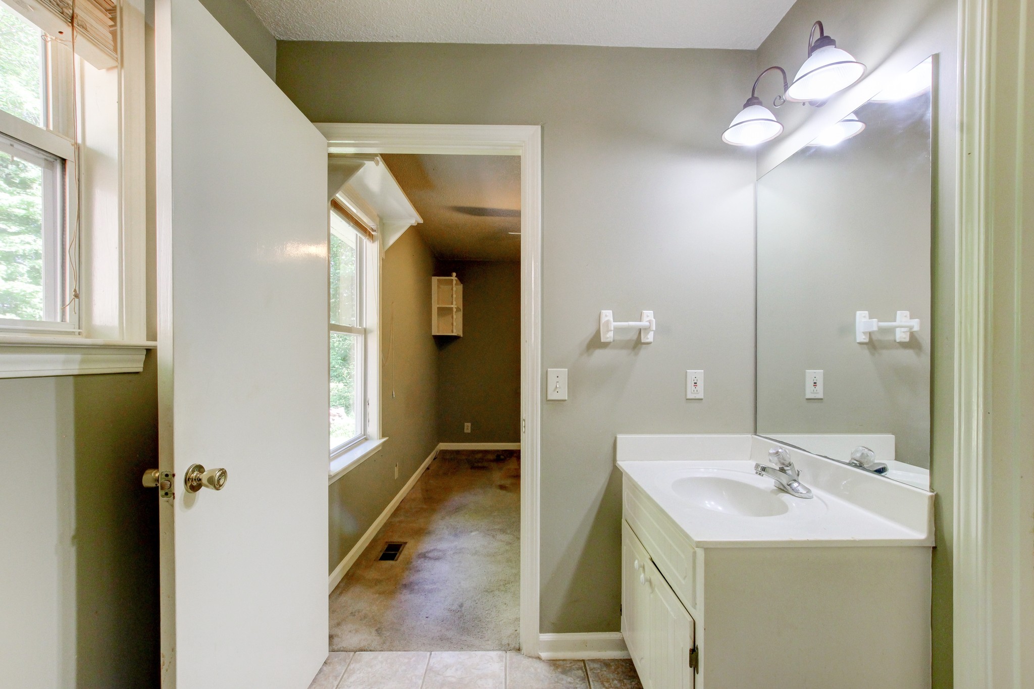 2092 Sanders Road Clarksville, TN 37043 - Photo 25 of 42 Gallery Image 25