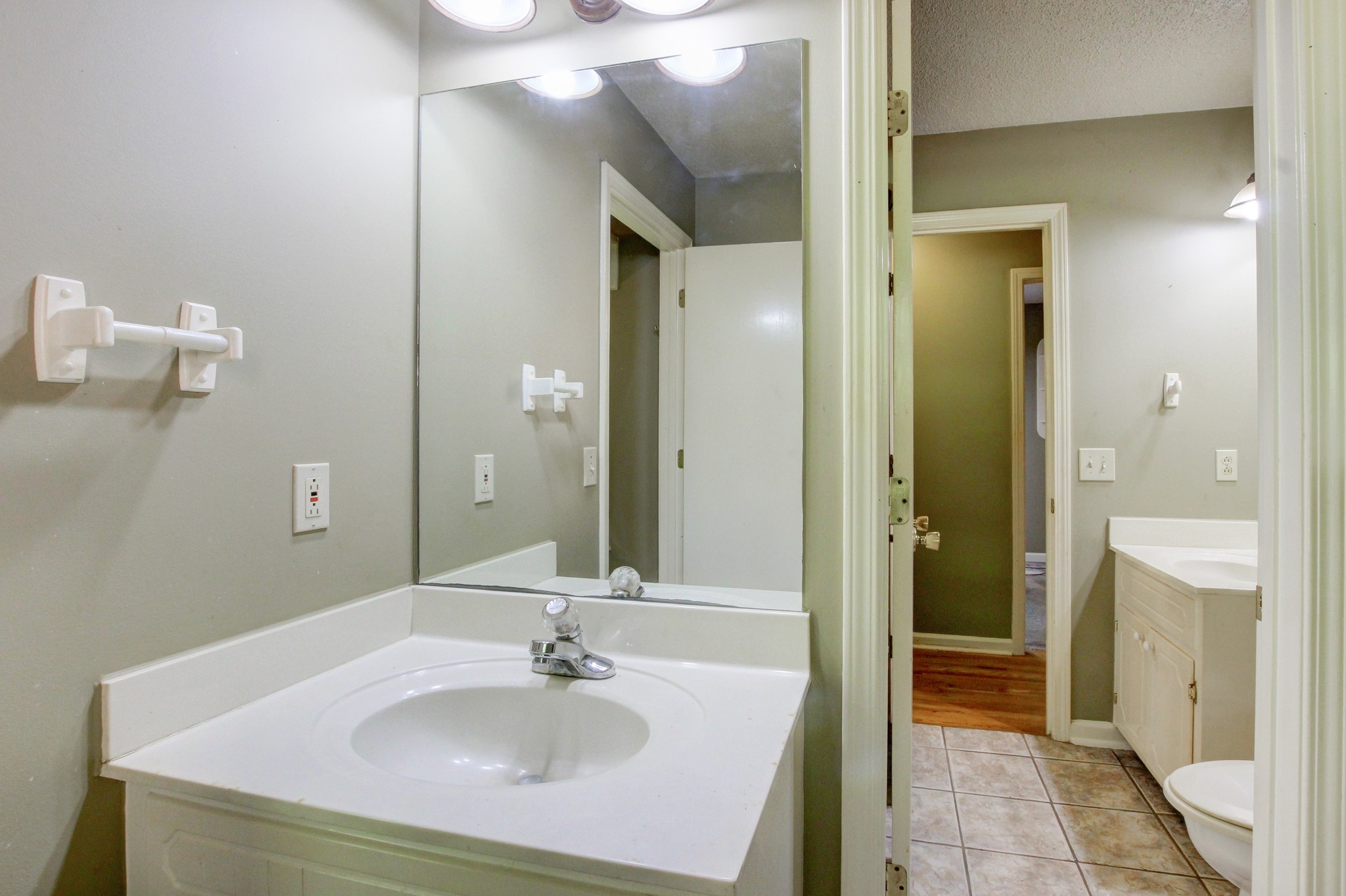 2092 Sanders Road Clarksville, TN 37043 - Photo 26 of 42 Gallery Image 26