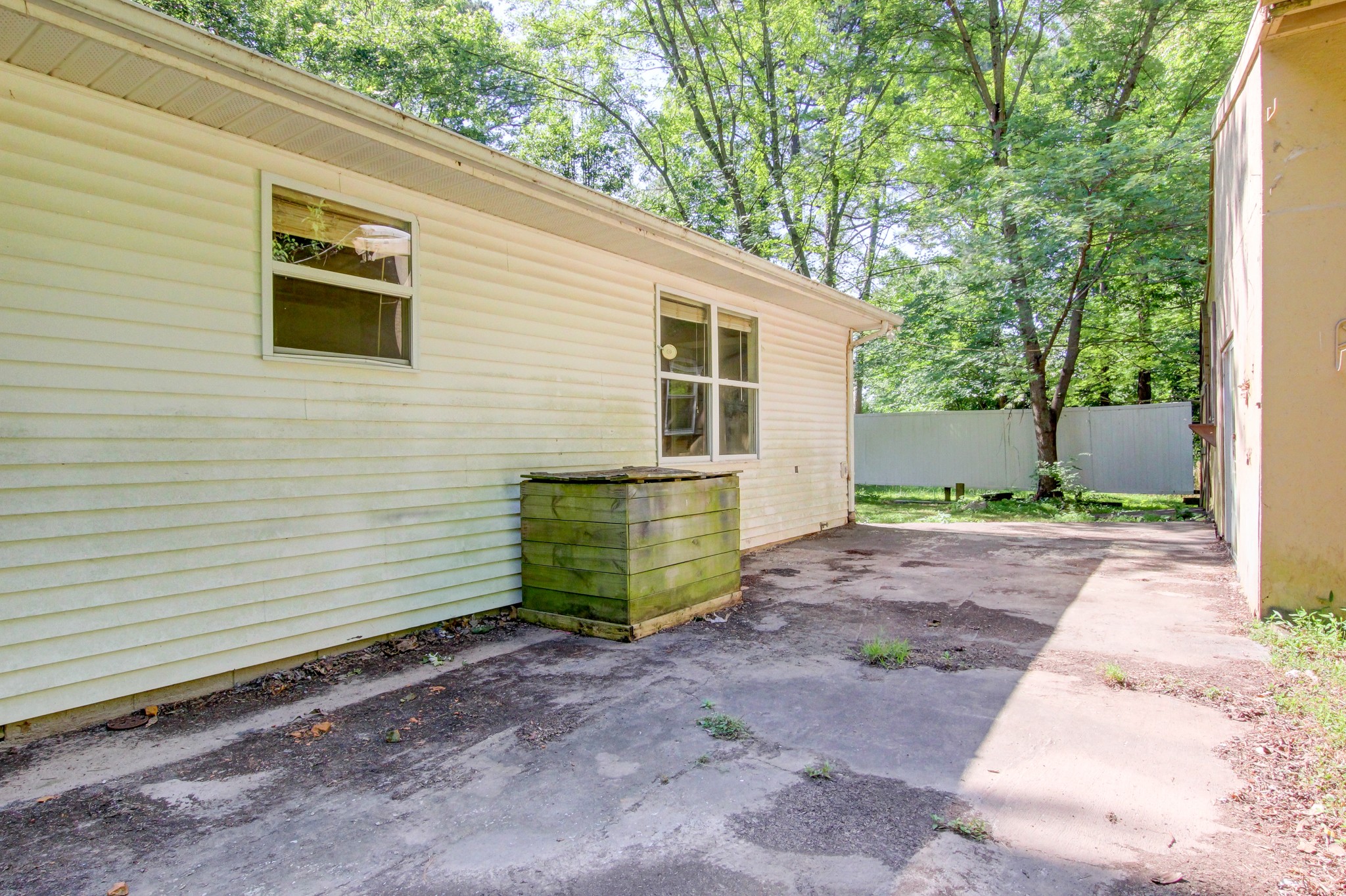 2092 Sanders Road Clarksville, TN 37043 - Photo 38 of 42 Gallery Image 38