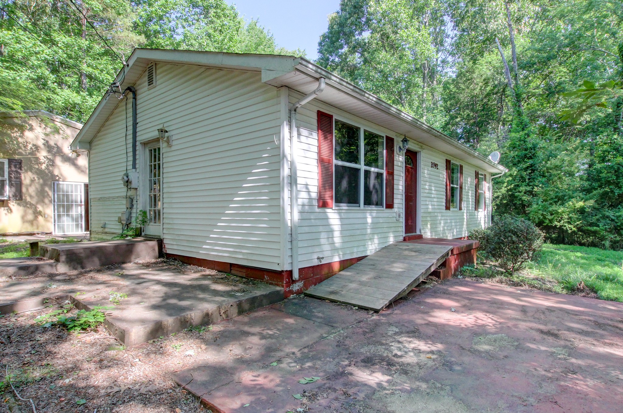 2092 Sanders Road Clarksville, TN 37043 - Photo 4 of 42 Gallery Image 4