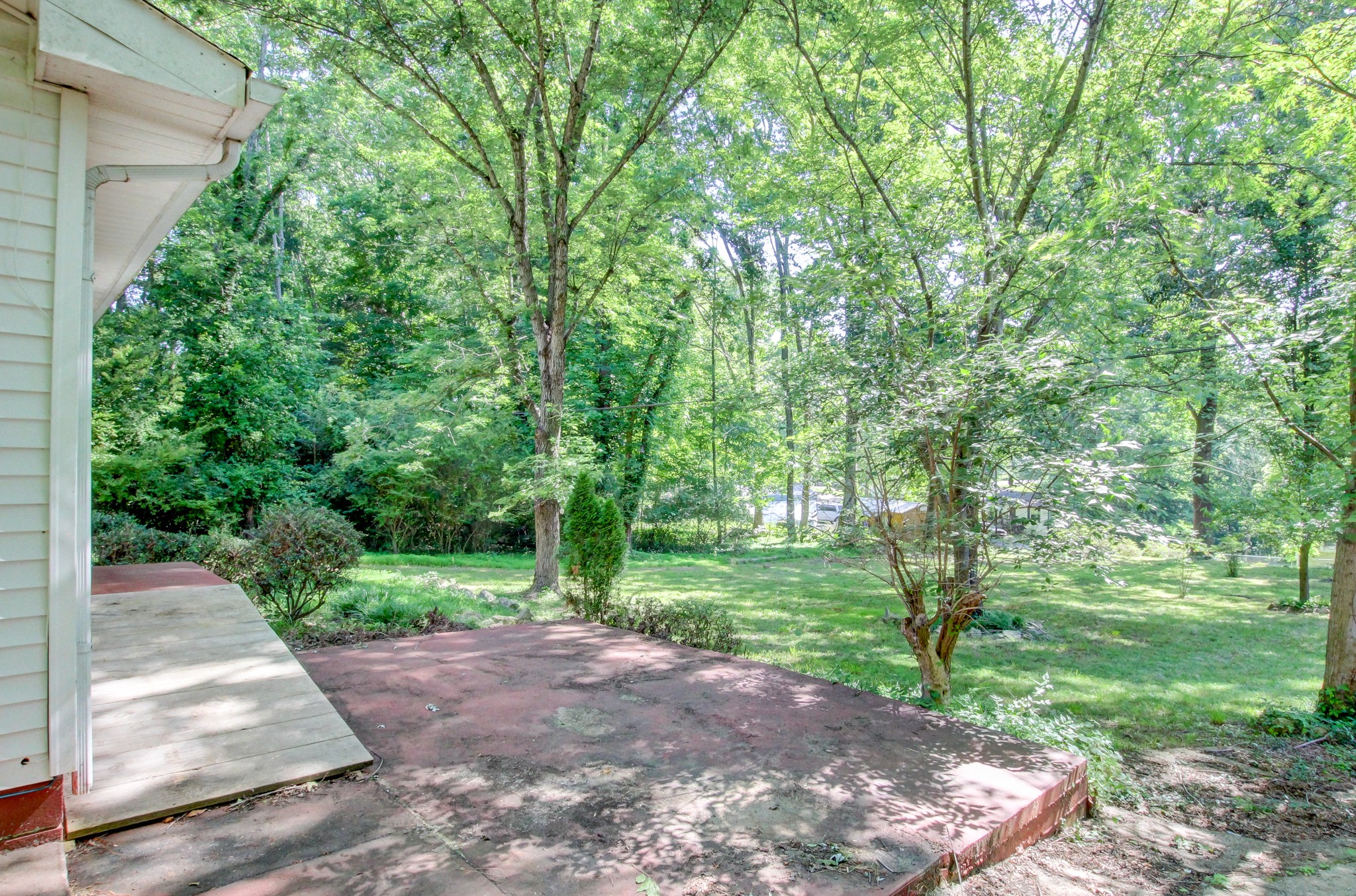 2092 Sanders Road Clarksville, TN 37043 - Photo 6 of 42 Gallery Image 6