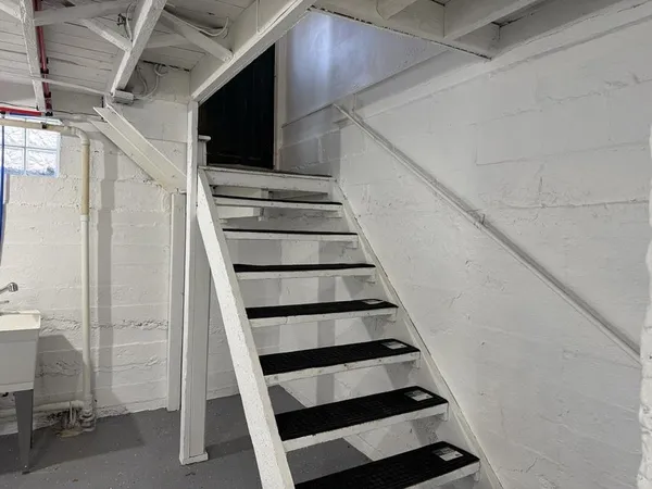 a view of a garage room