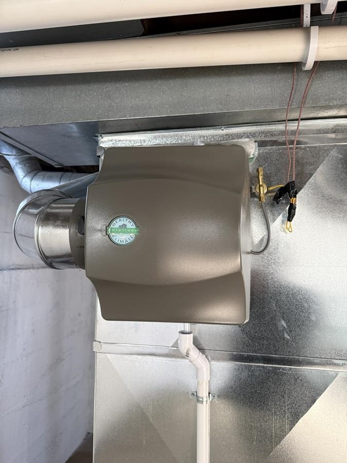 816 West Pleasant Street Freeport, IL 61032 - Photo 40 of 42 a close view of washer and dryer